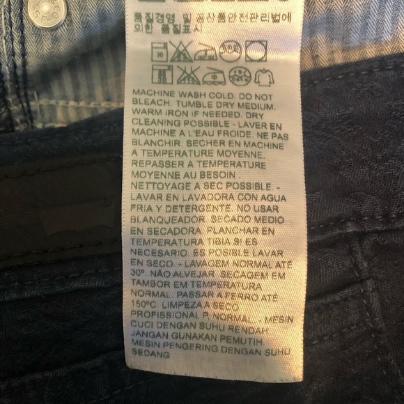 Levi’s Mid Rise Demi Curve Slim Floral Textured Jeans 32 - Picture 6 of 8